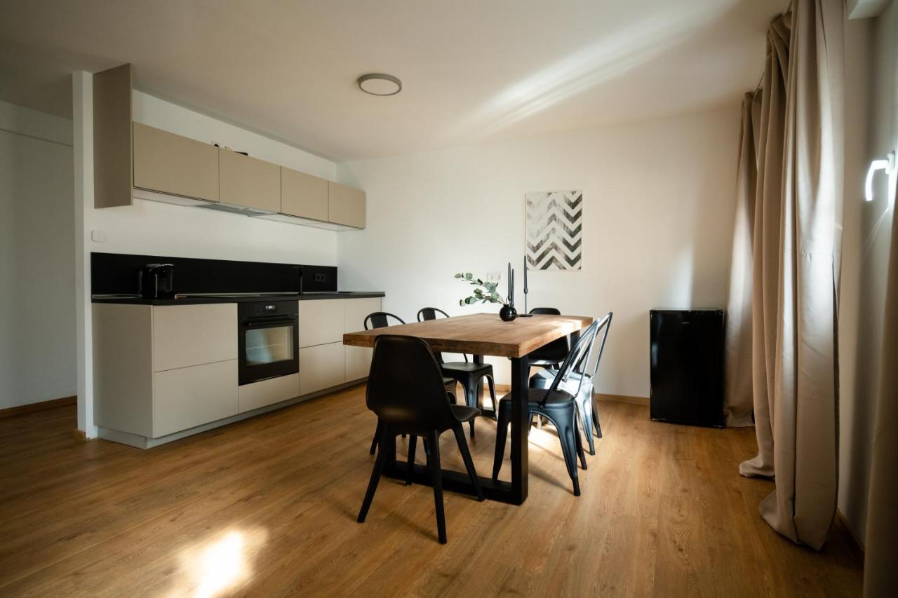 דיסלדורף Oldtown Studio Apartment With 2 Bathrooms מראה חיצוני תמונה