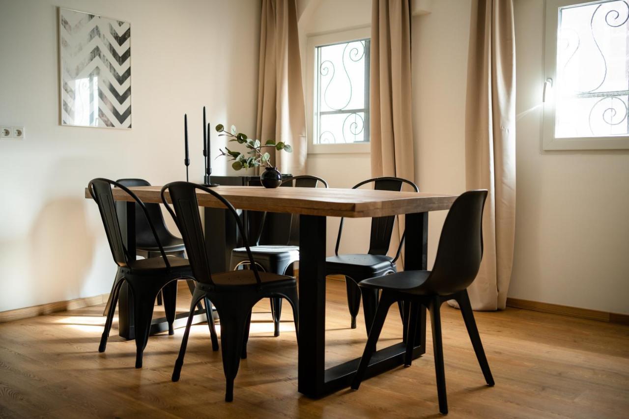 דיסלדורף Oldtown Studio Apartment With 2 Bathrooms מראה חיצוני תמונה